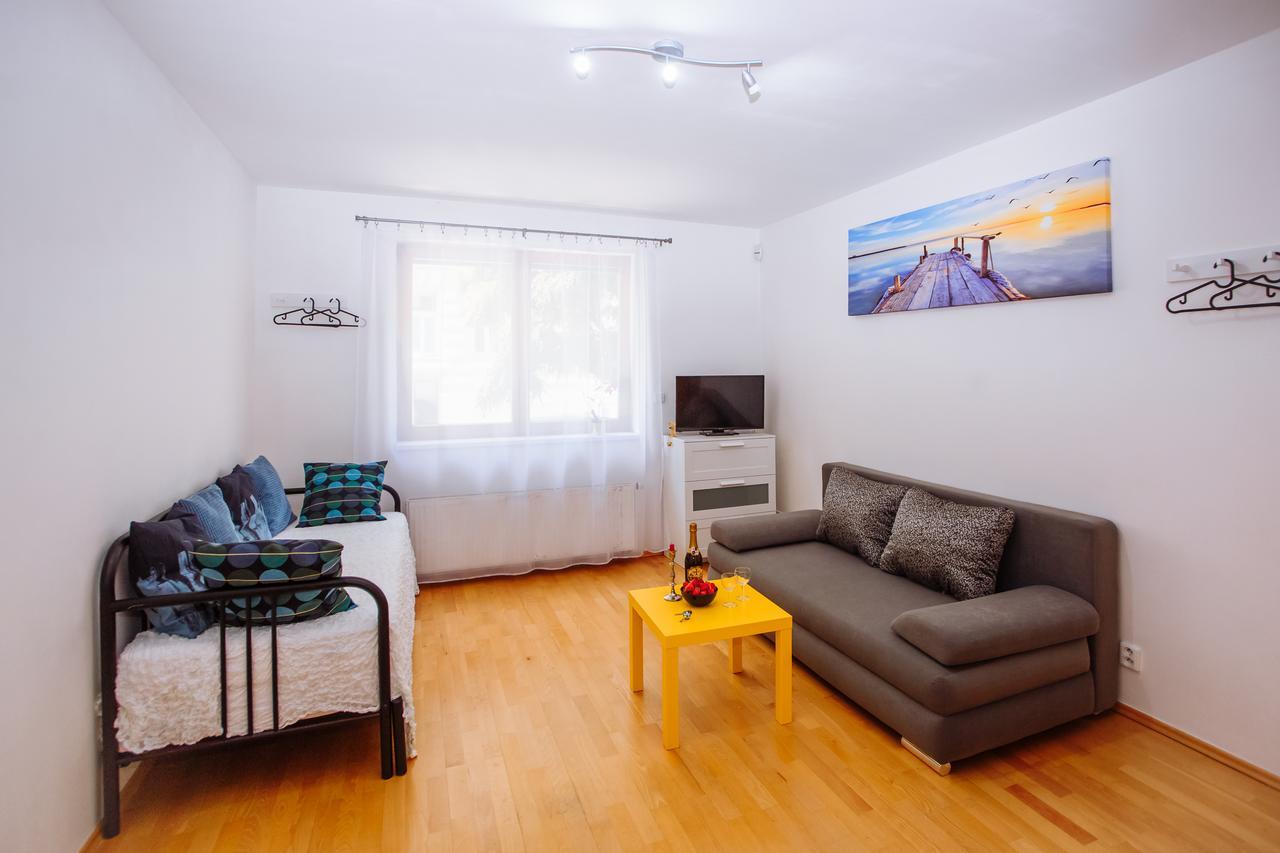 Beautiful Apartment In Central Residence Praha Bagian luar foto