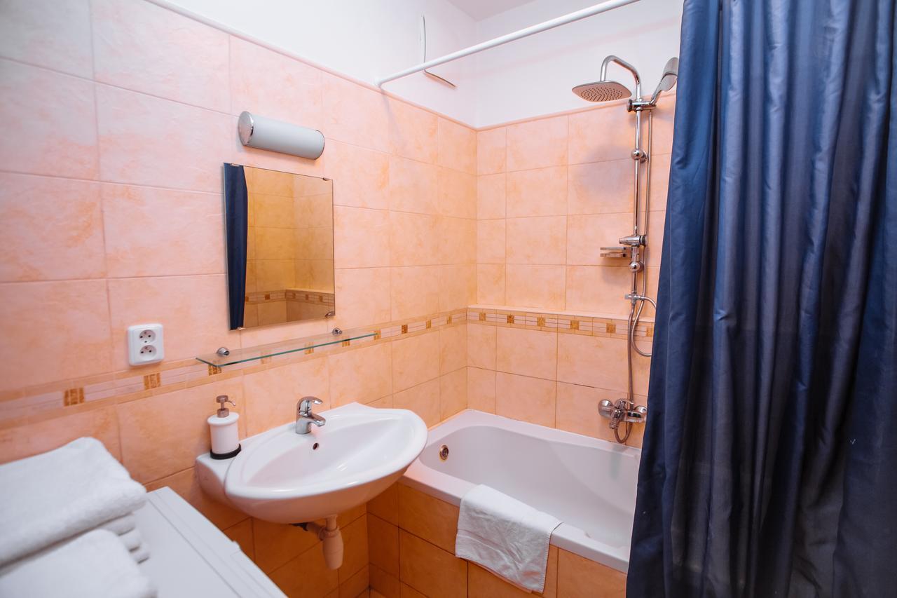 Beautiful Apartment In Central Residence Praha Bagian luar foto