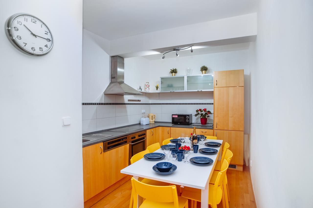 Beautiful Apartment In Central Residence Praha Bagian luar foto